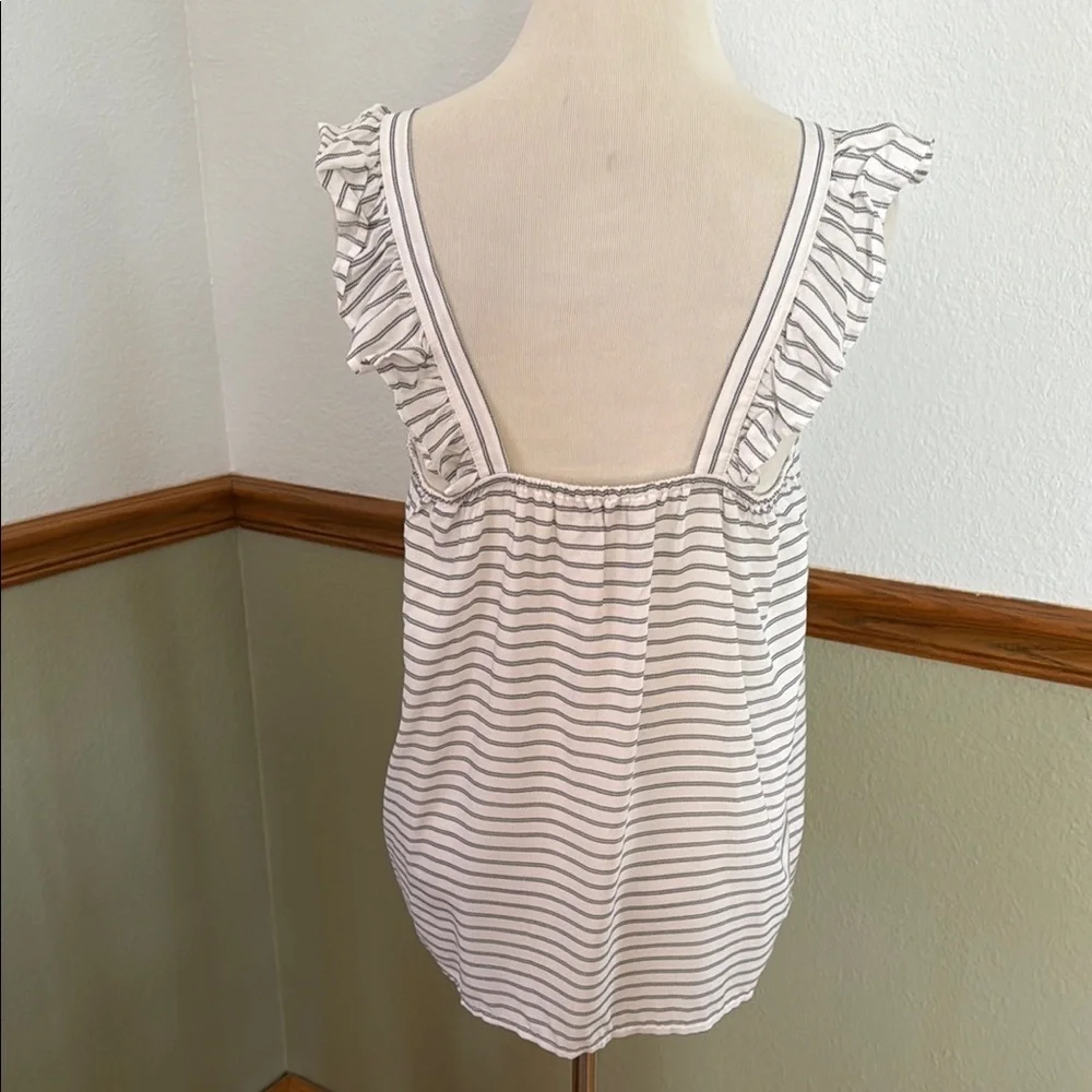 NWT LOFT White and Black Ruffled Sleeveless Tank Top S - Picture 6 of 9